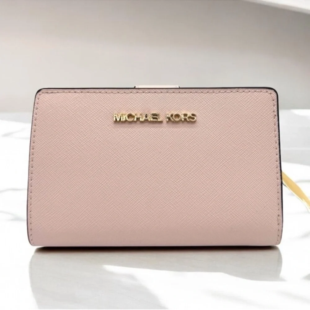 Michael Kors Medium Jet Set Travel Zip Chain Bifold Wallet Leather Powder Blush